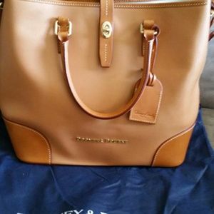 Dooney & Bourke